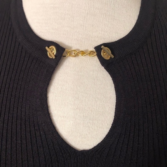 Ellen Tracy Black With Gold Chain Accent Cold Shoulder Sweater Sz S - Picture 6 of 11